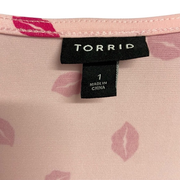 Torrid Studio Knit Chiffon Puff Sleeve Surplice Top Pink Size 1X Dark Pink Lips - Picture 7 of 14